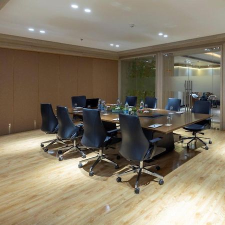 Sarovar Portico Morbi Экстерьер фото