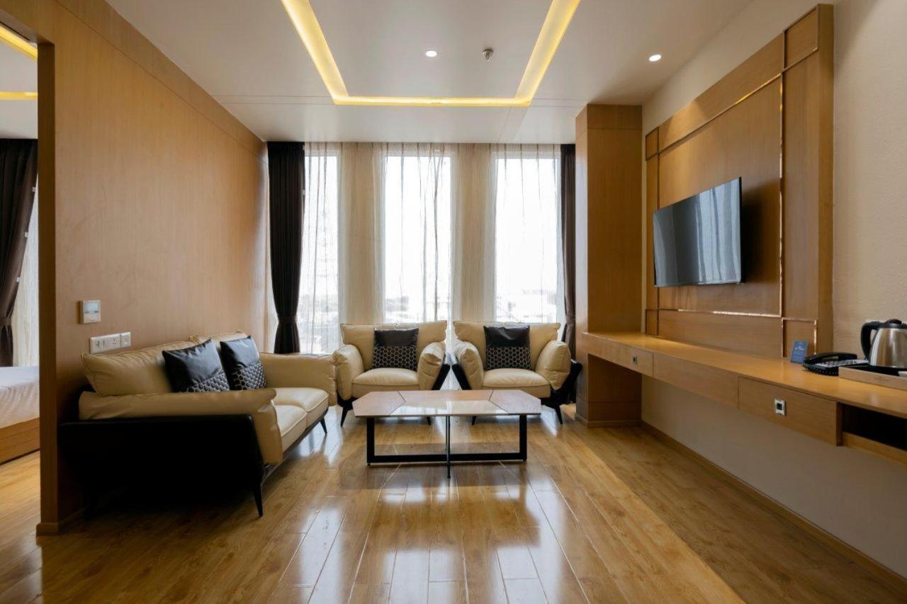Sarovar Portico Morbi Экстерьер фото