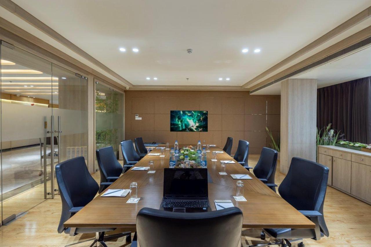 Sarovar Portico Morbi Экстерьер фото