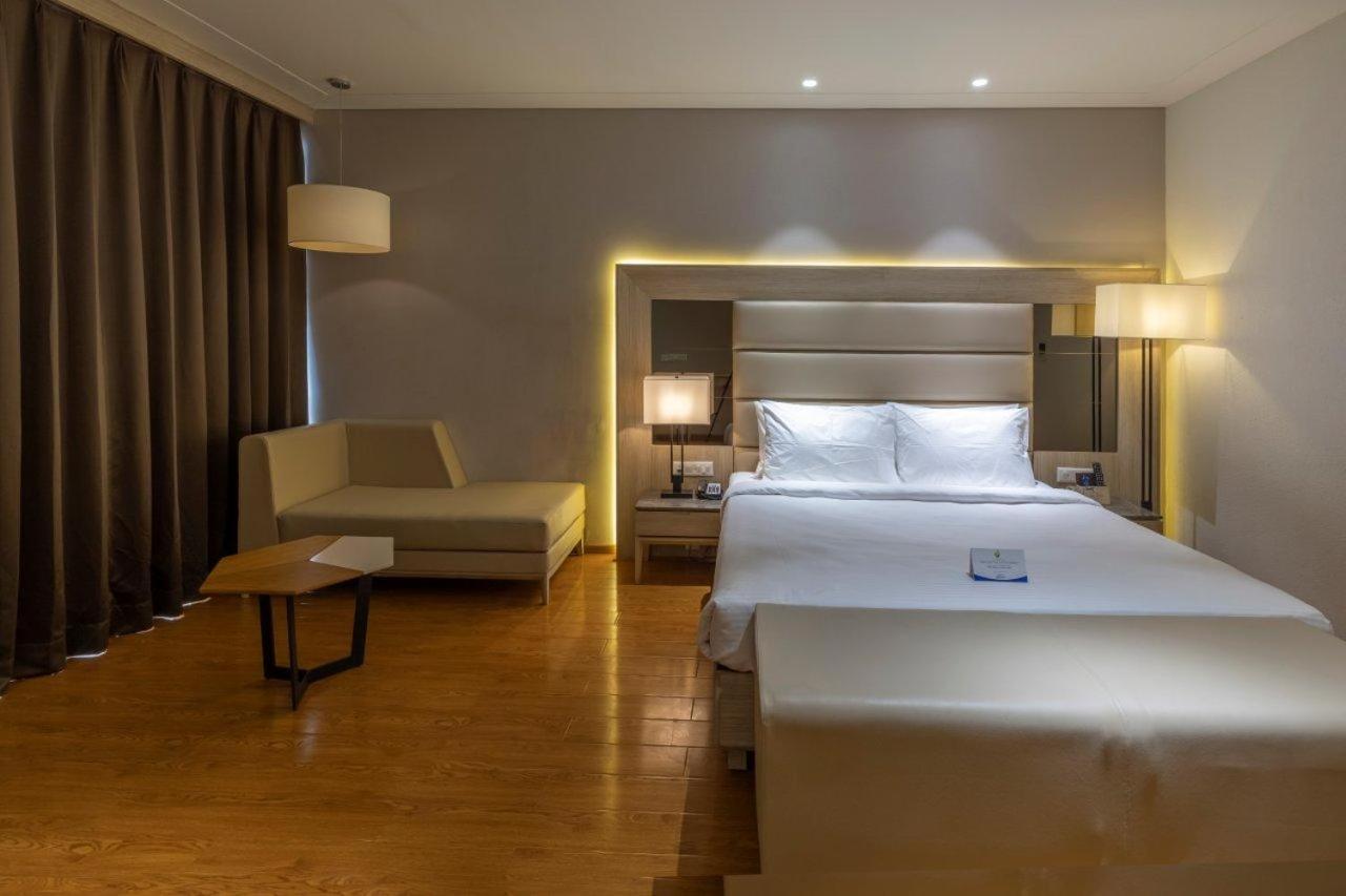 Sarovar Portico Morbi Экстерьер фото