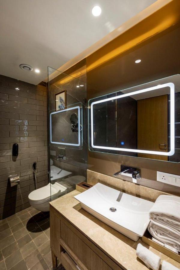 Sarovar Portico Morbi Экстерьер фото