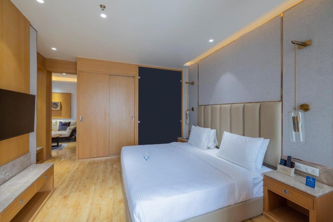 Sarovar Portico Morbi Экстерьер фото