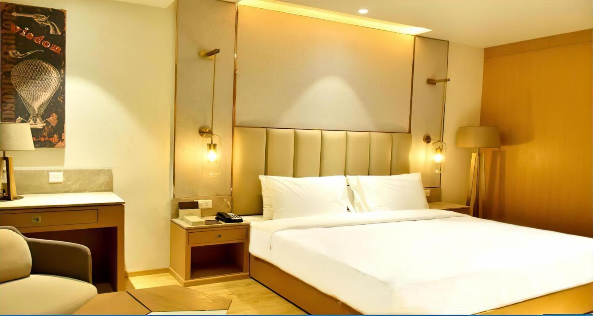 Sarovar Portico Morbi Экстерьер фото