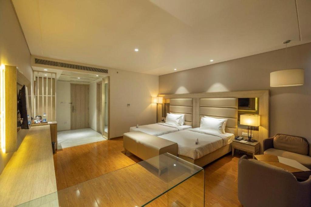 Sarovar Portico Morbi Экстерьер фото