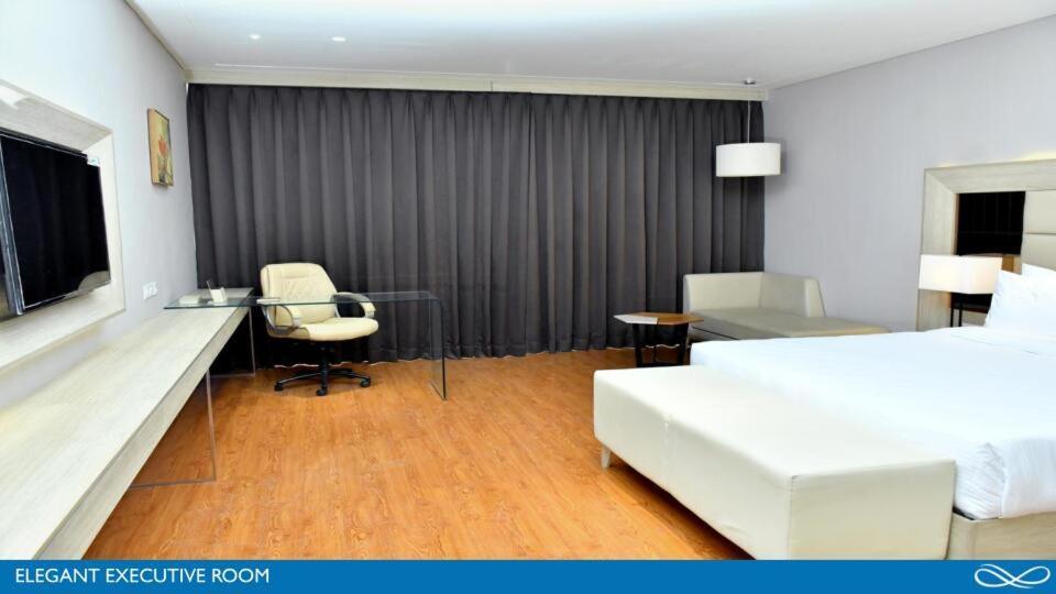 Sarovar Portico Morbi Экстерьер фото